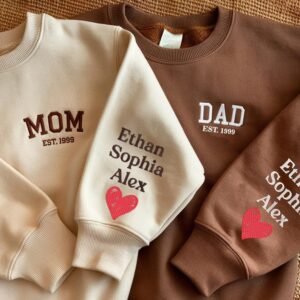 Merry Sweatshirt – Cozy, Festive & Stylish Holiday Outfit